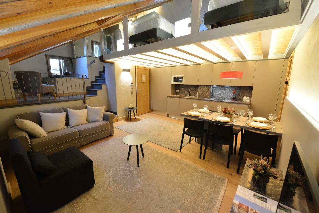 Le Reve Charmant Apartments - Via Sant'Orso,2 Aosta Bagian luar foto